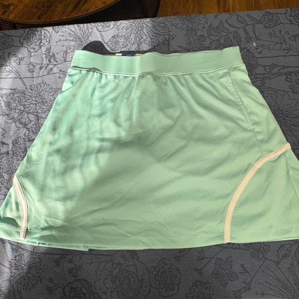 Izod golf skort